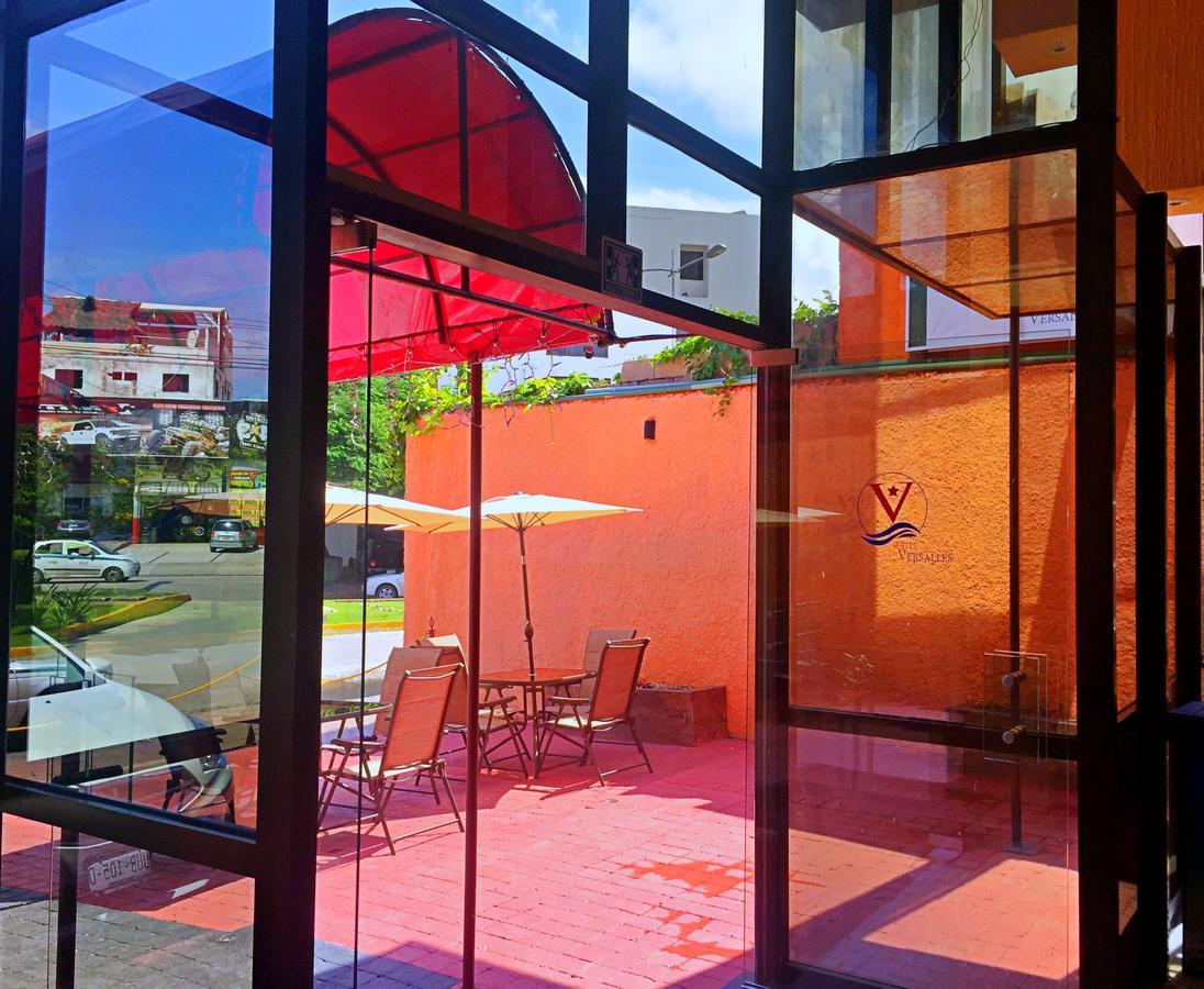 Hotel Versalles Suites Cancun Exterior photo
